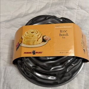 Nordic Ware Rose Bundt Pan in Metallic Gray